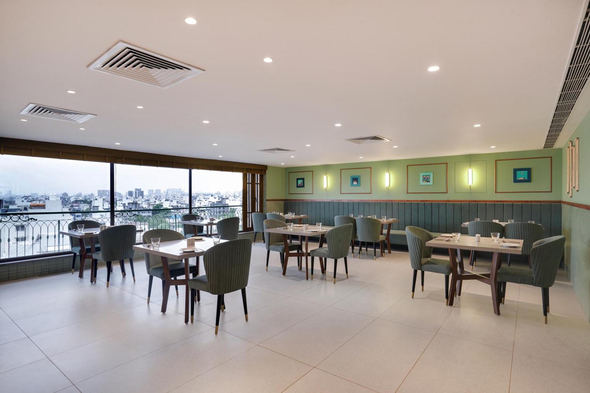 Lemon Tree Hotel, Rajkot Buitenkant foto